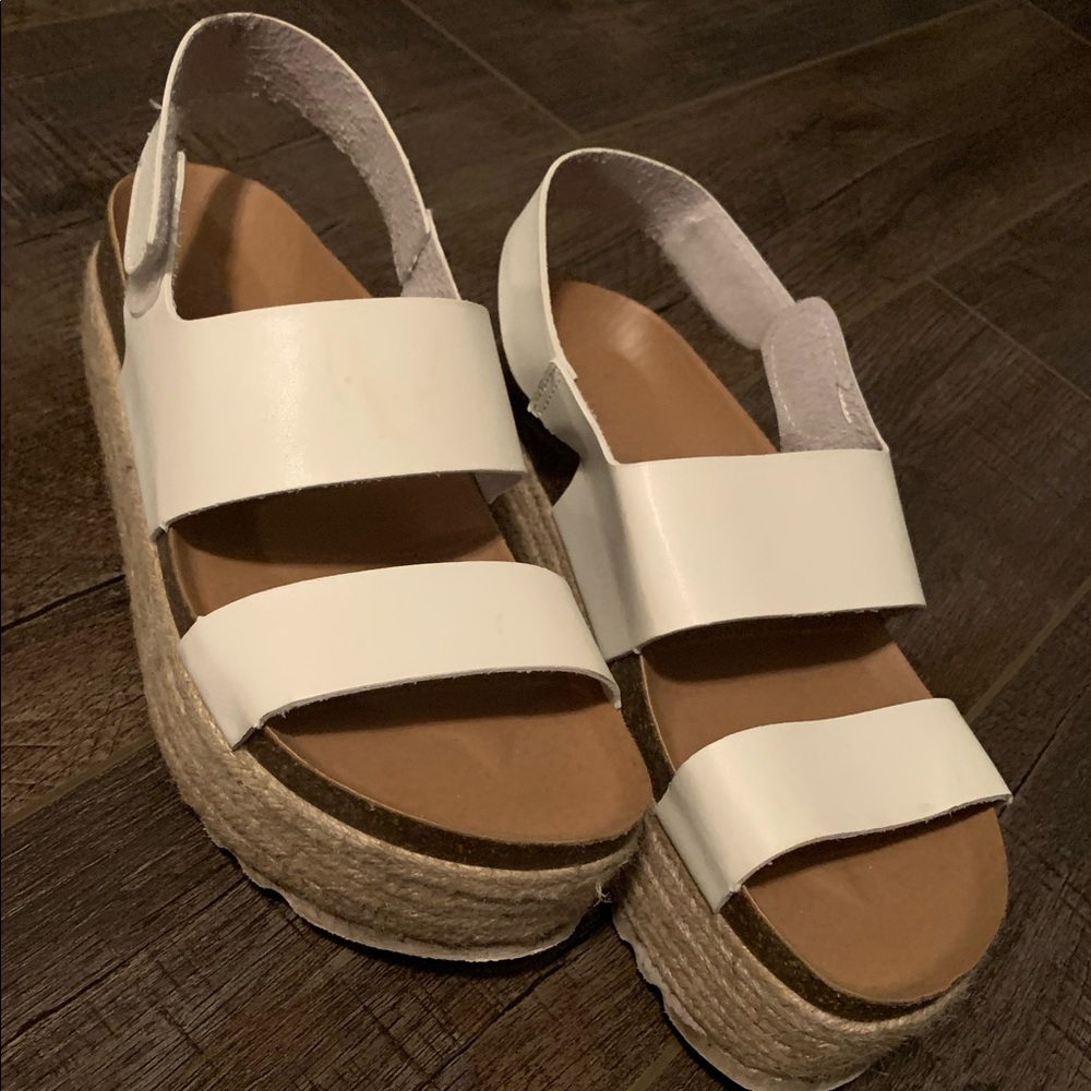 Platform sandals